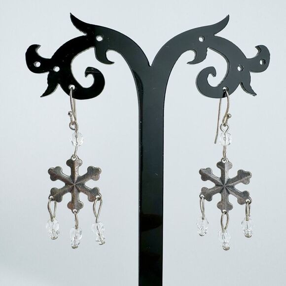 Vintage Snowflake Dangle Earrings Winter Wonderland Festive Holiday Snow Retro - Picture 4 of 7